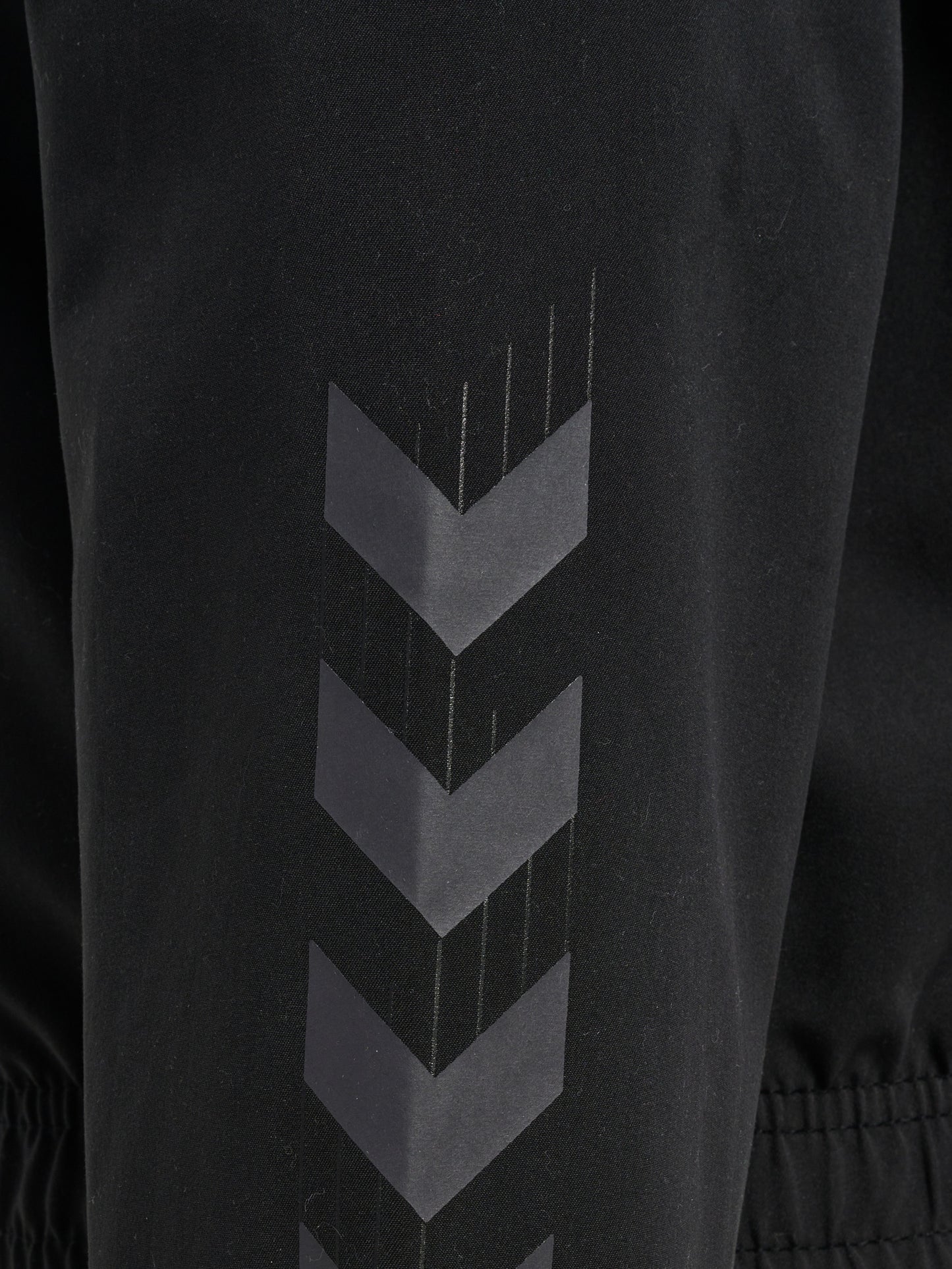 2001-BLACK
