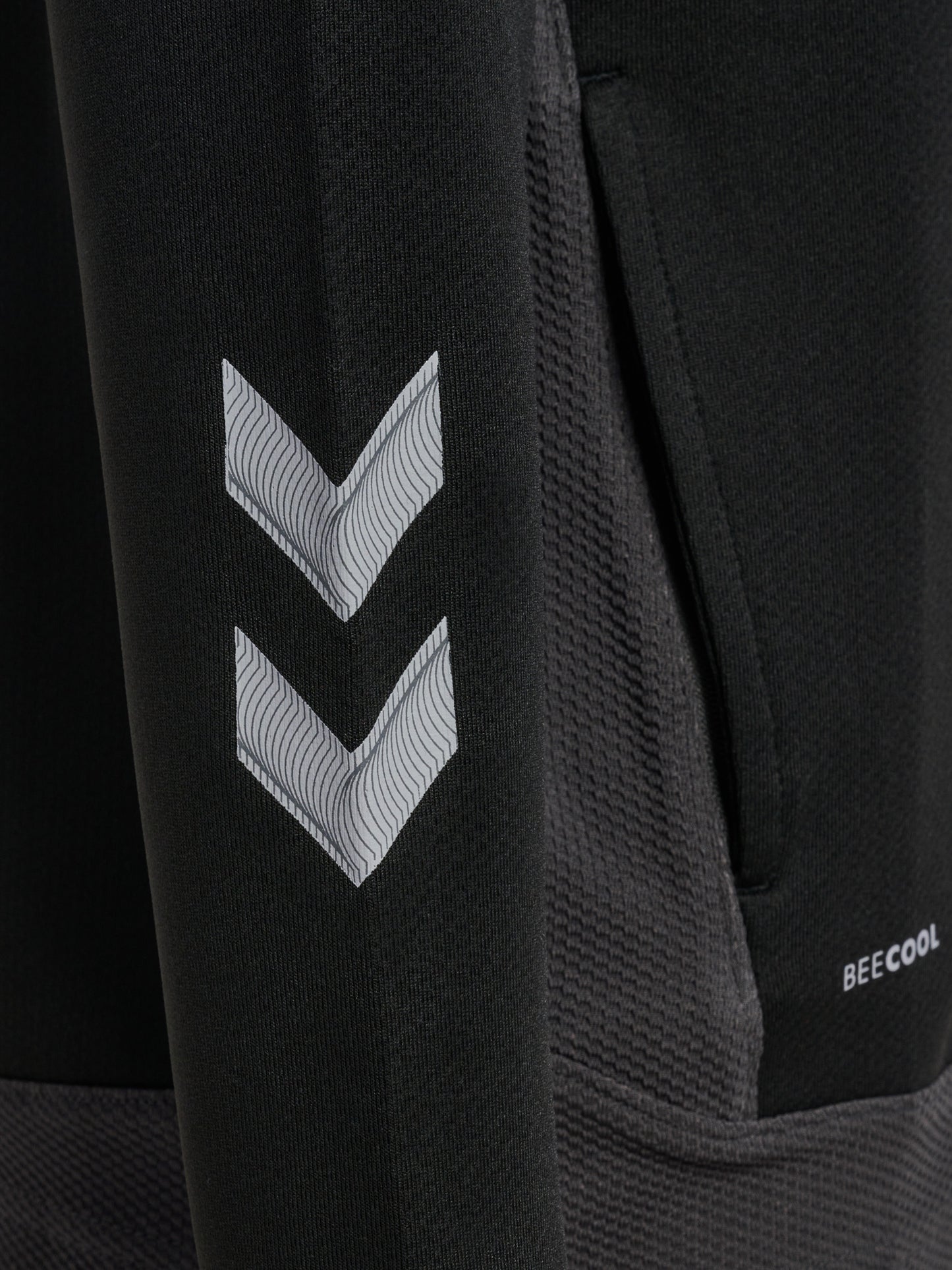 2001-BLACK