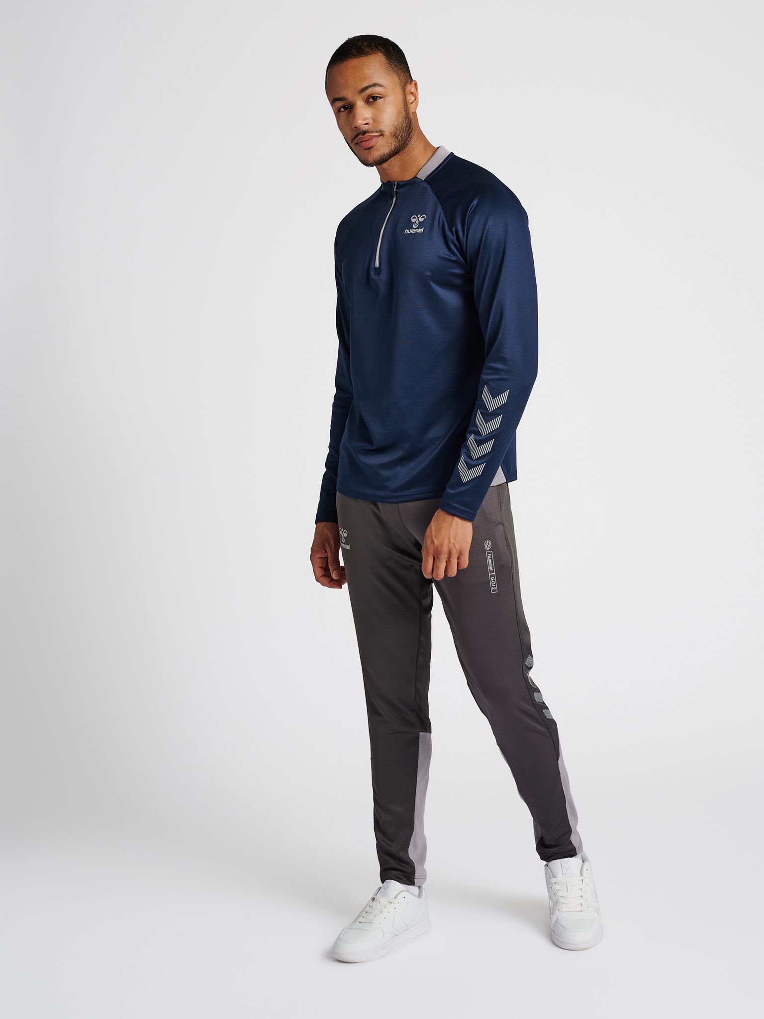 hmlGG12 ACTION HALF ZIP SWEAT