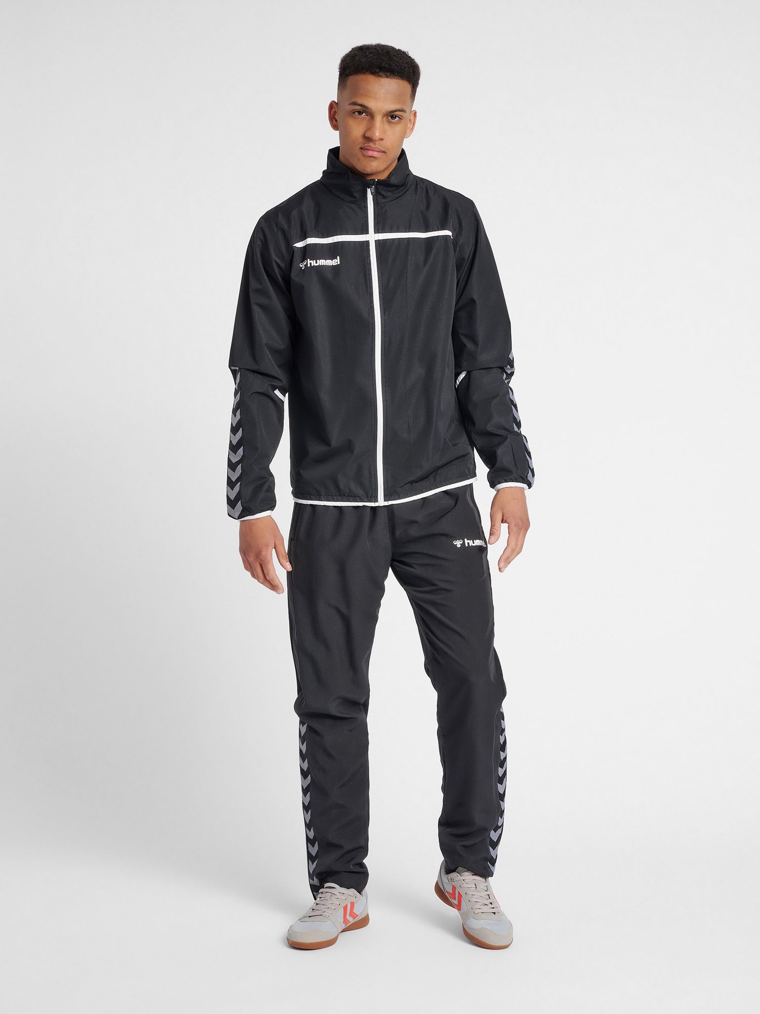 hmlAUTHENTIC TRAINING JACKET
