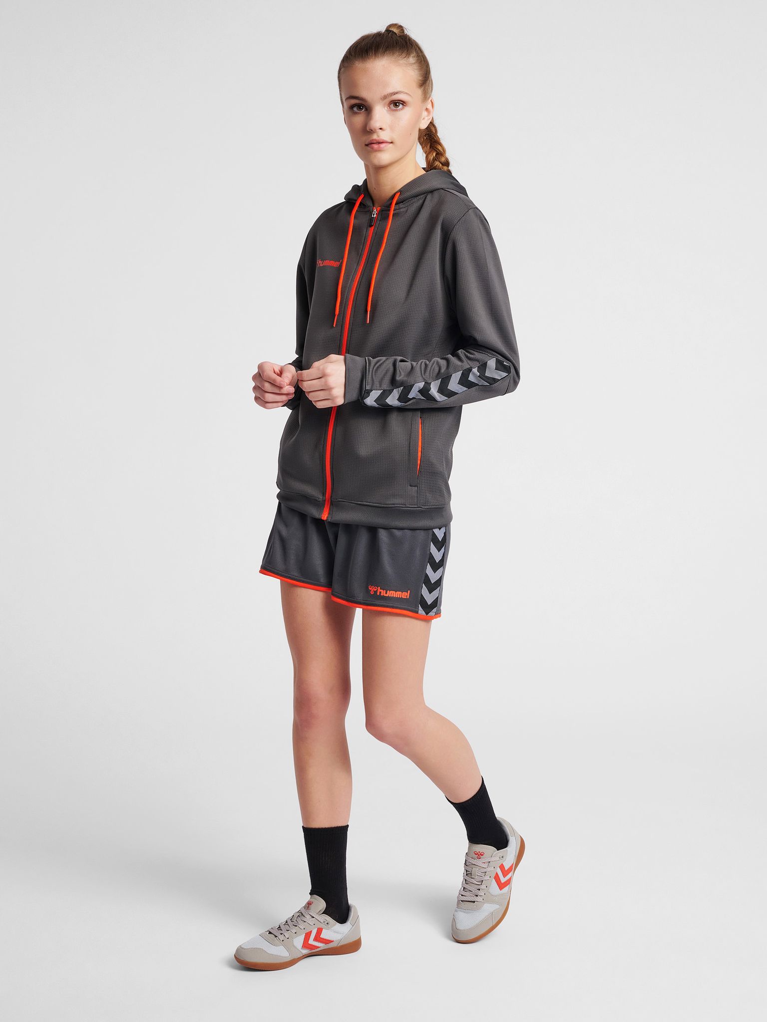 hmlAUTHENTIC POLY ZIP HOODIE WOMAN