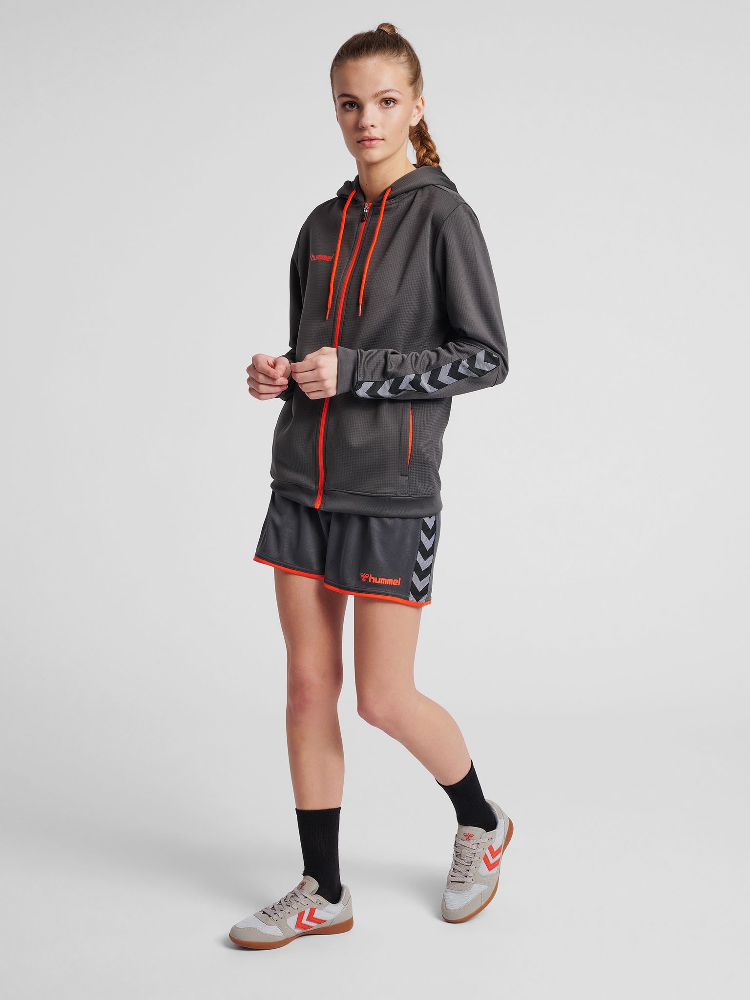 hmlAUTHENTIC POLY ZIP HOODIE WOMAN