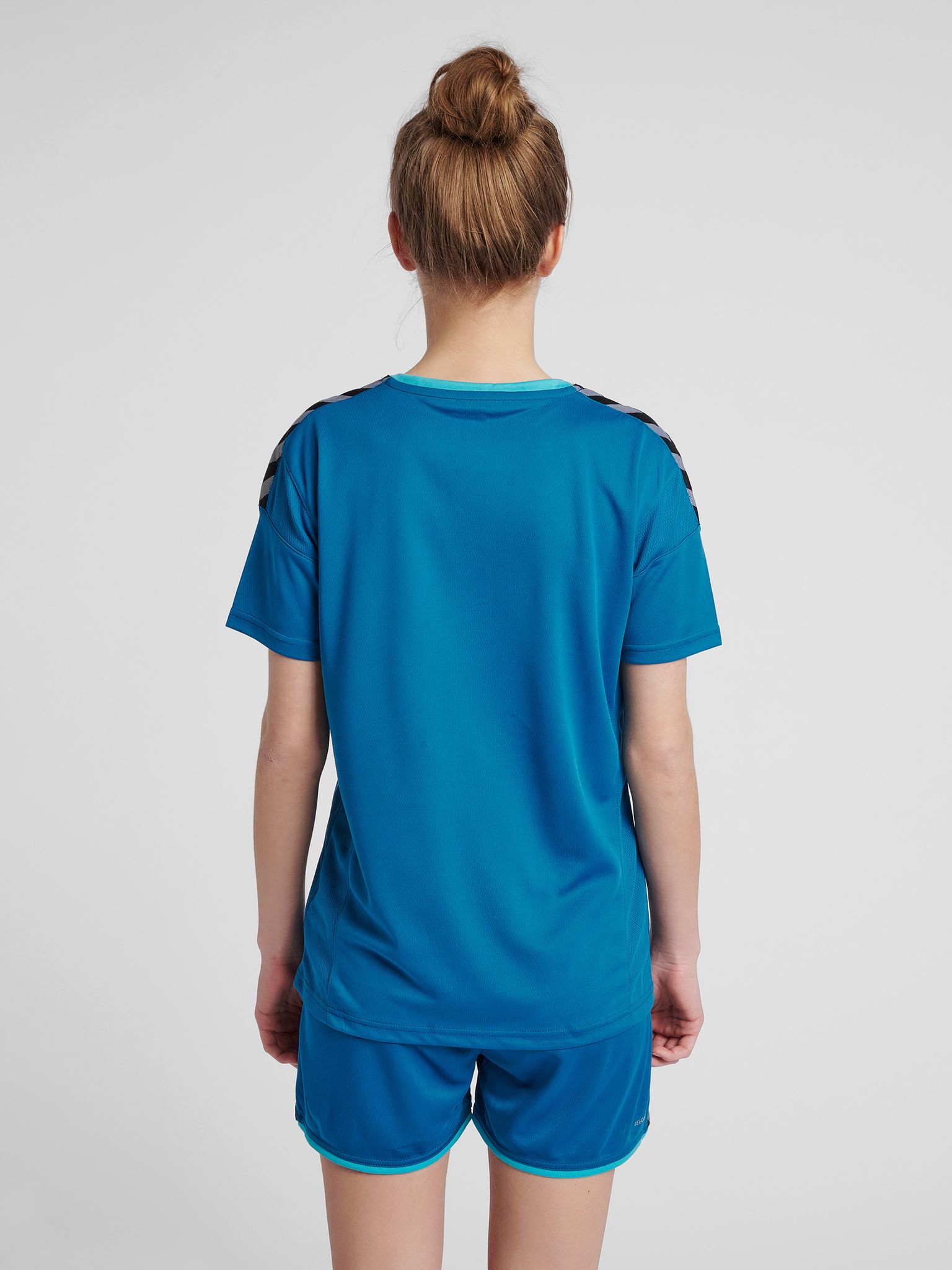 hmlAUTHENTIC POLY JERSEY WOMAN S/S