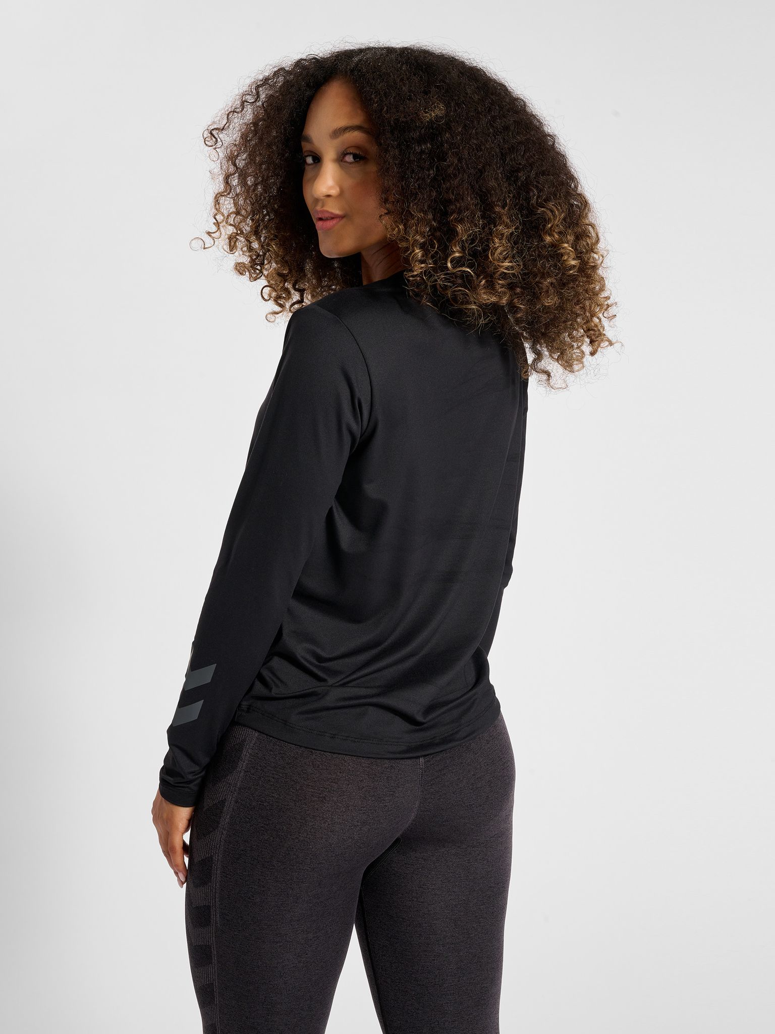hmlMT TAYLOR T-SHIRT L/S