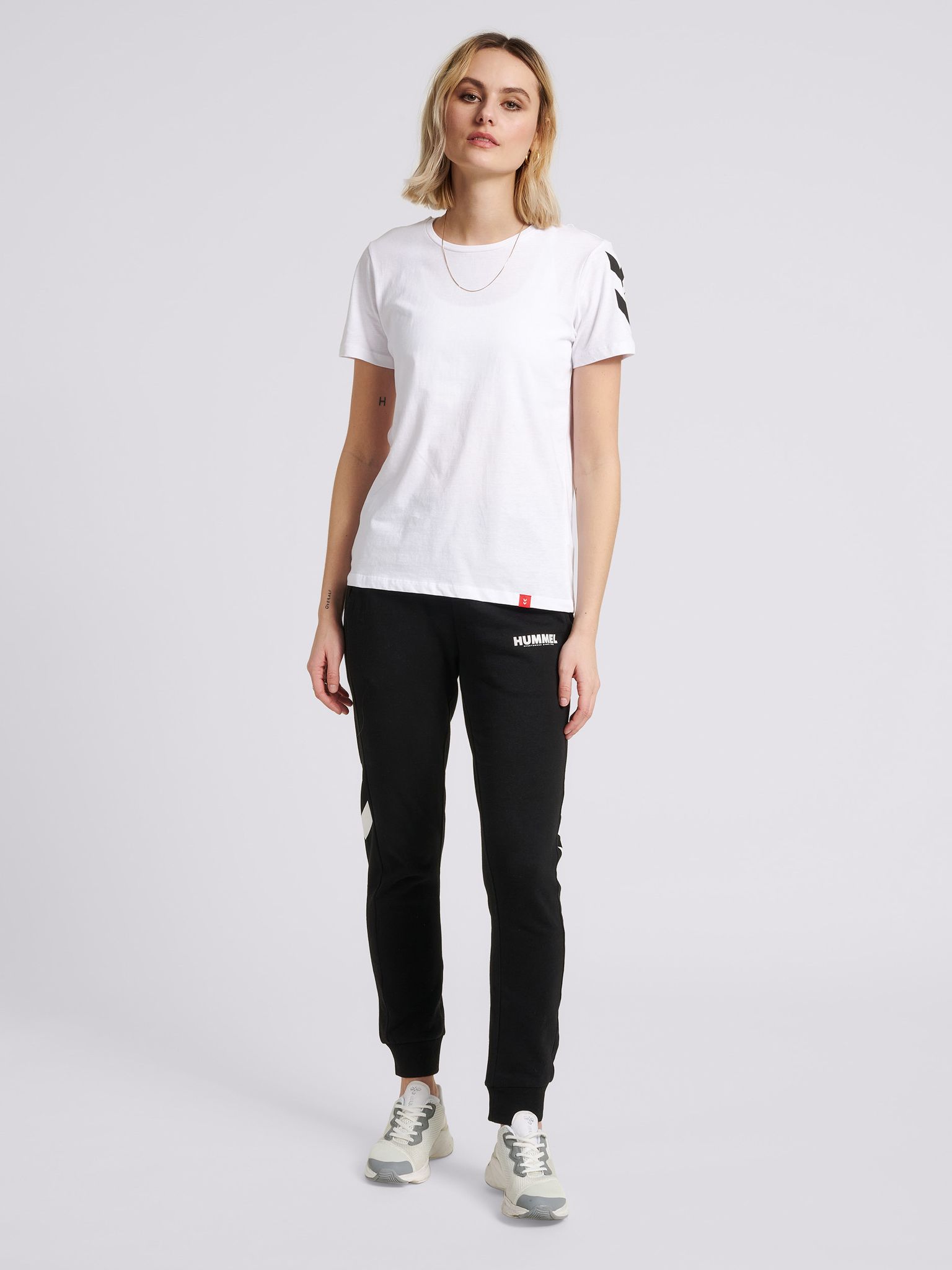 hmlLEGACY WOMAN T-SHIRT