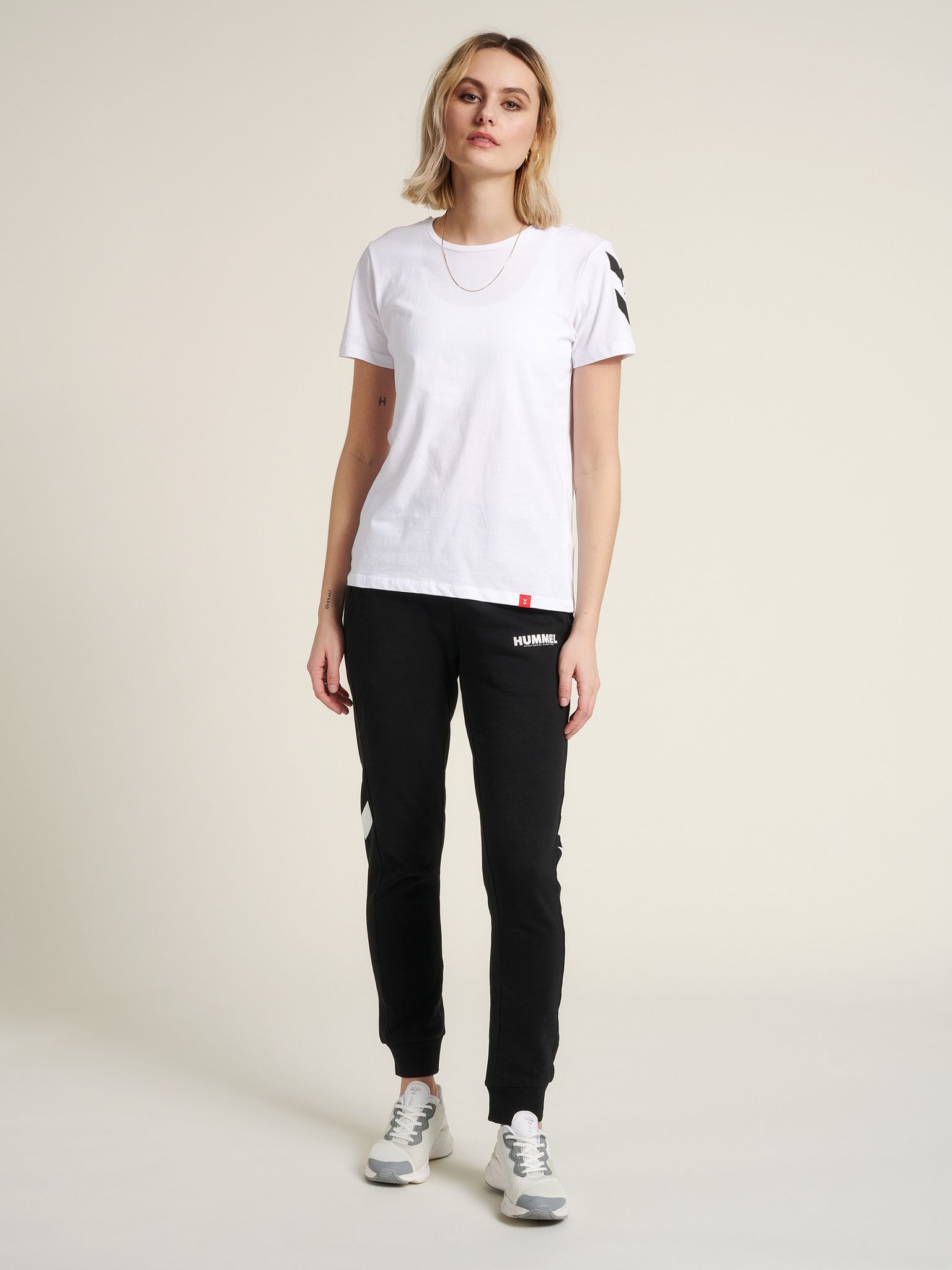 hmlLEGACY WOMAN T-SHIRT