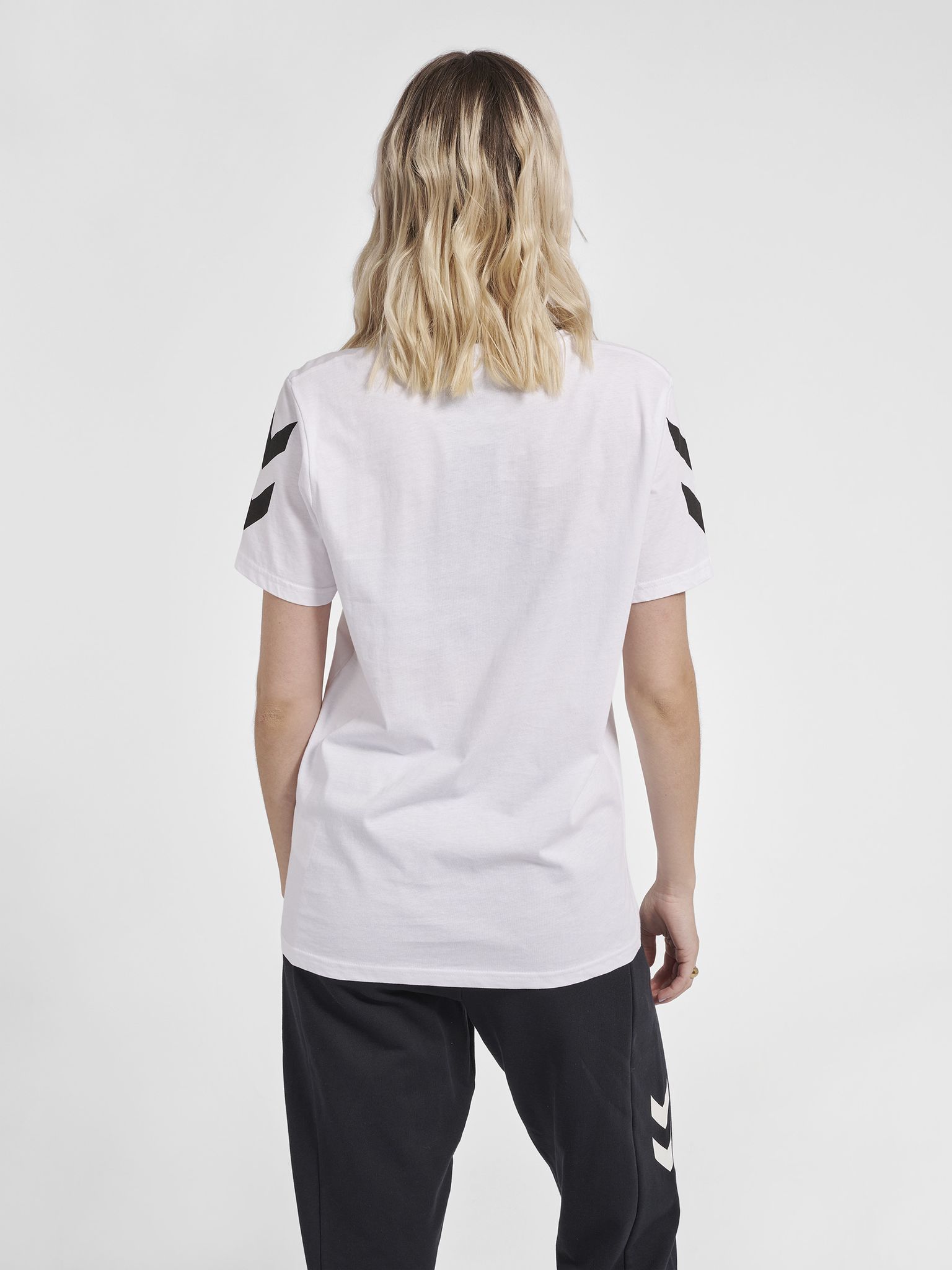 hmlLEGACY CHEVRON T-SHIRT