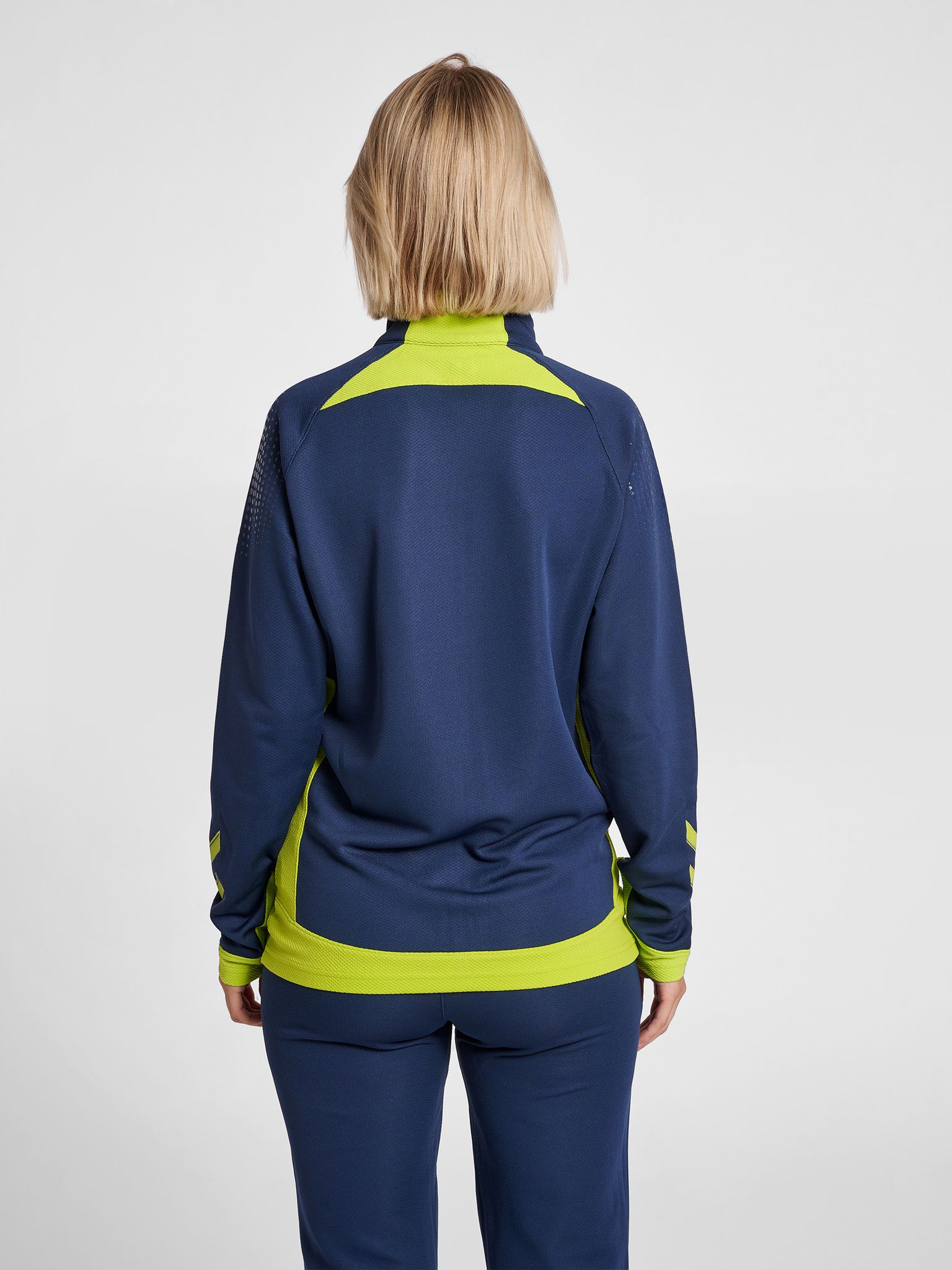 hmlLEAD WOMEN POLY ZIP JACKET