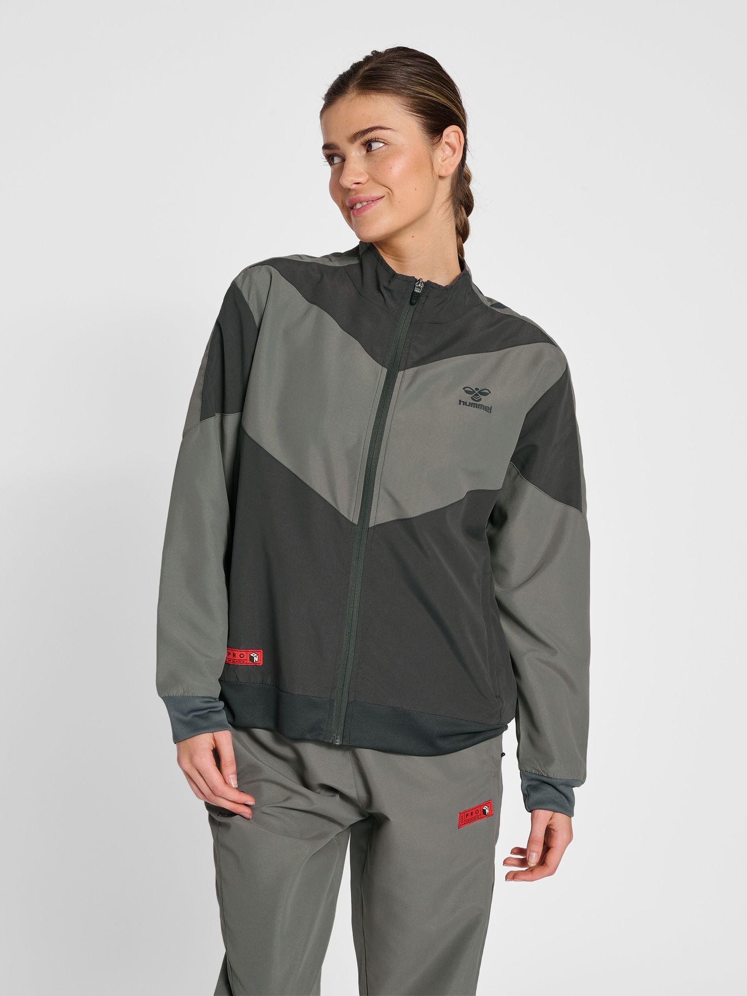 hmlPRO GRID WALK OUT JACKET WO