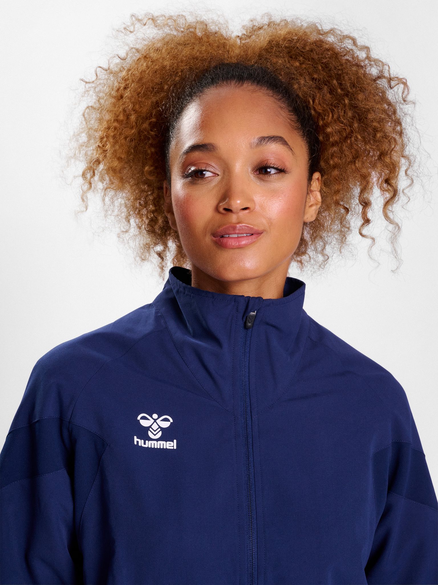 hmlTRAVEL WOVEN JACKET WOMAN